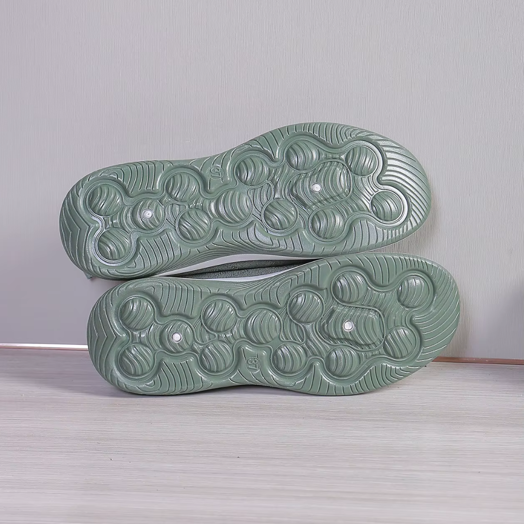 Clara™| Slip-On Comode E Resistenti